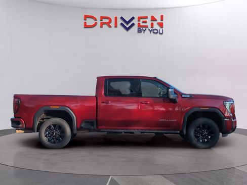 Used 2024 GMC Sierra 2500 AT4 w/ AT4 Premium Plus Package image 7