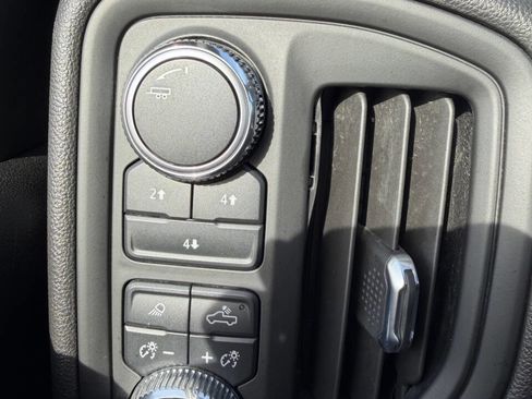 Used 2024 GMC Sierra 3500 Pro w/ Convenience Package image 27