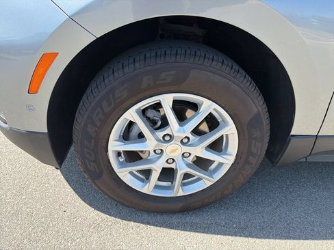 Used 2024 Chevrolet Equinox LT AWD/4WD image 14
