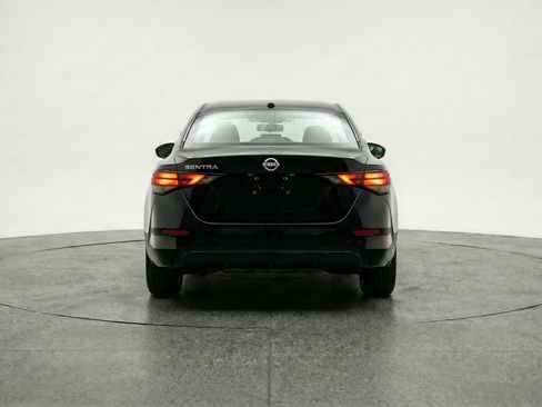 Used 2025 Nissan Sentra S image 7