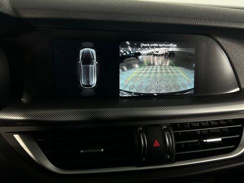 Used 2023 Alfa Romeo Stelvio Veloce image 17