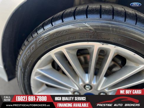 Used 2016 Ford Fusion SE w/ Equipment Group 202A FWD image 11