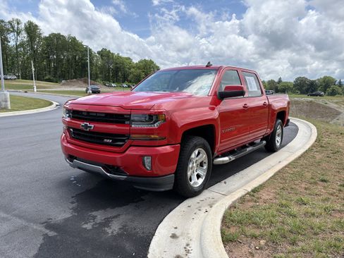 Used 2017 Chevrolet Silverado 1500 LT w/ All Star Edition AWD/4WD image 3