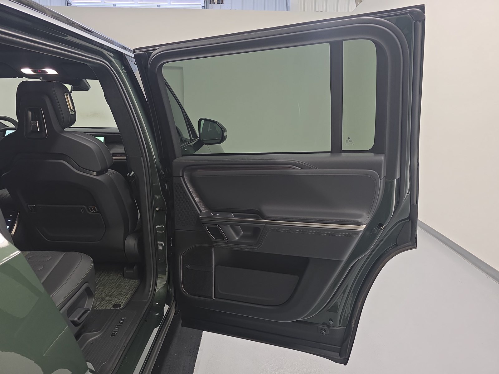Used 2023 Rivian R1S Adventure Quad AWD/4WD image 19