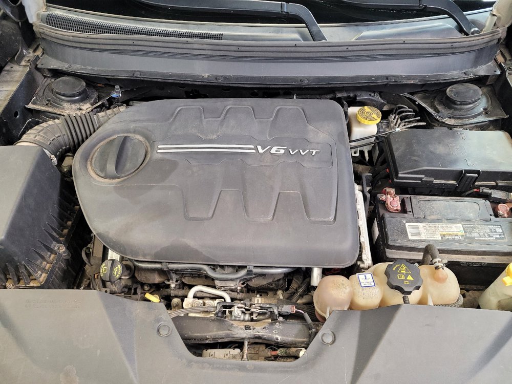 Used 2019 Jeep Cherokee Latitude w/ Cold Weather Group FWD image 30