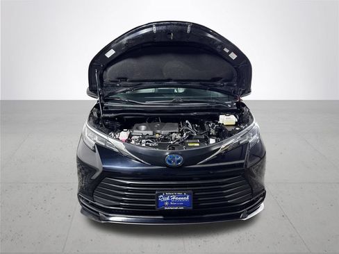 Used 2021 Toyota Sienna LE FWD image 20