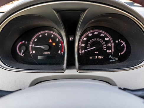 Used 2011 Toyota Avalon Limited image 26