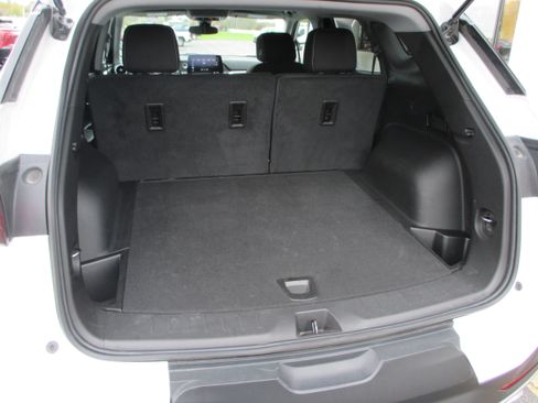 Used 2025 Chevrolet Blazer LT AWD/4WD image 10