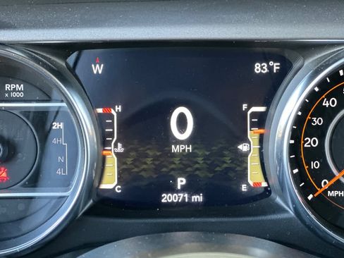 Used 2023 Jeep Wrangler Willys image 24