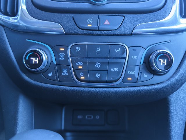 Used 2023 Chevrolet Equinox LT FWD image 19
