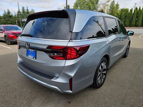Used 2025 Honda Odyssey EX-L image 5