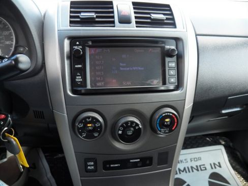 Used 2013 Toyota Corolla S w/ Premium Pkg FWD image 15