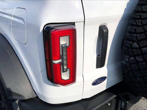 Used 2022 Ford Bronco Wildtrak AWD/4WD image 23