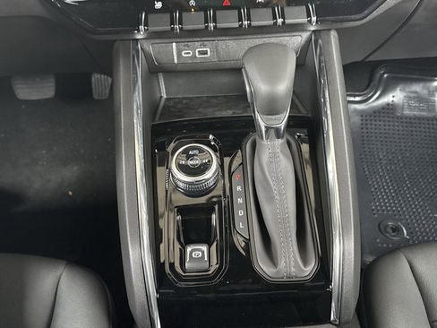 New 2026 GMC Canyon Elevation w/ Convenience Package image 22