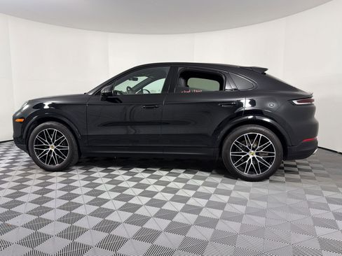 Certified 2024 Porsche Cayenne Coupe AWD/4WD image 2