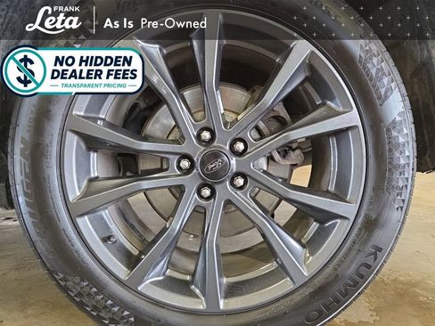 Used 2018 Ford Explorer XLT w/ Equipment Group 202A AWD/4WD image 16