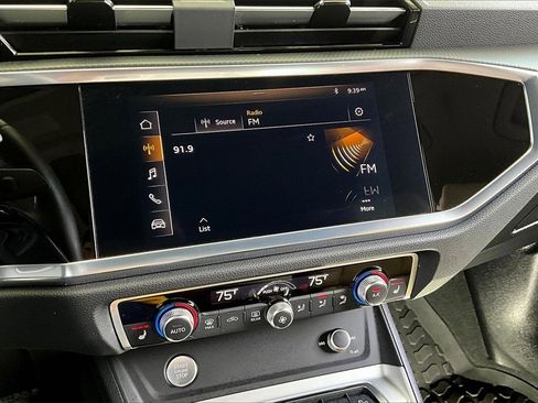 Used 2020 Audi Q3 2.0T Premium Plus w/ Premium Plus Package image 9