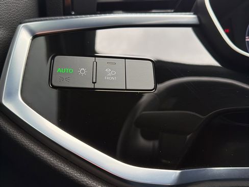 Used 2021 Audi Q3 2.0T Premium Plus w/ Premium Plus Package image 38