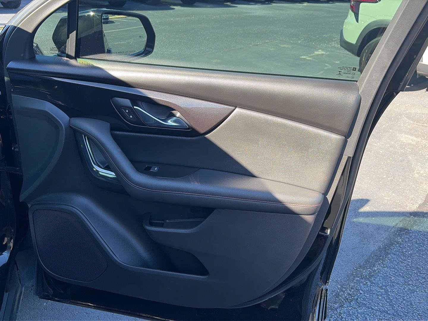 Used 2019 Chevrolet Blazer RS w/ Sun and Wheels Package FWD image 18