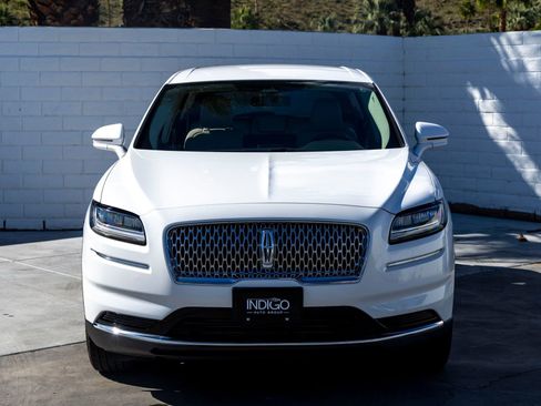 Used 2021 Lincoln Nautilus AWD w/ Equipment Group 101A image 4