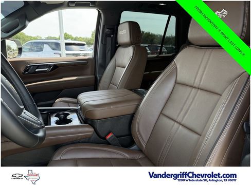 Used 2025 Chevrolet Tahoe High Country RWD image 17