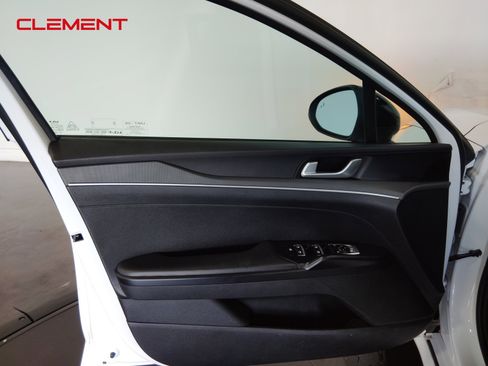 Used 2022 Kia K5 GT-Line image 23