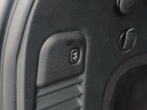 Used 2016 Jeep Grand Cherokee Limited AWD/4WD image 11