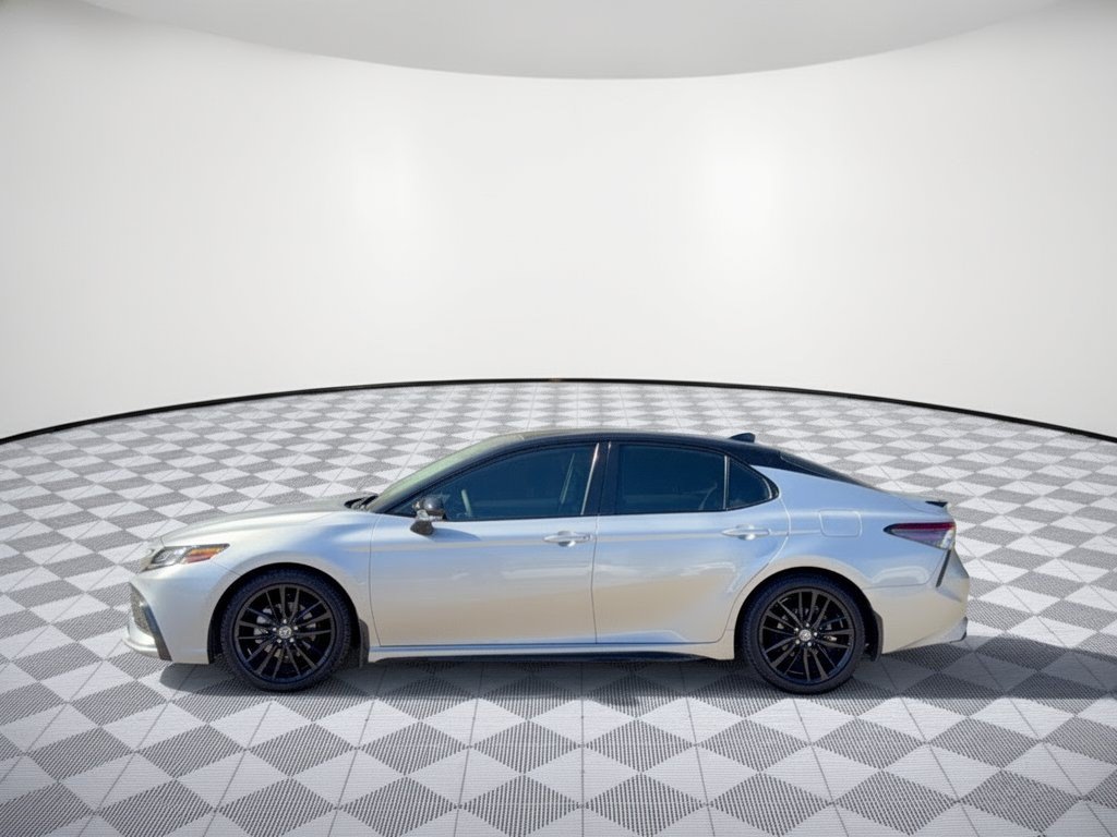 Used 2021 Toyota Camry XSE w/ Navigation Package FWD image 2