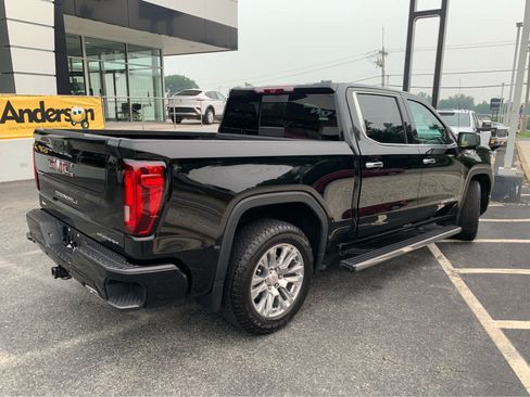Used 2023 GMC Sierra 1500 Denali w/ Technology Package AWD/4WD image 7