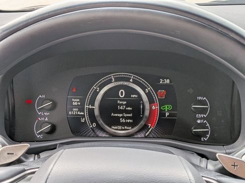 Used 2023 Lexus LX 600 4WD w/ Luxury Package image 11