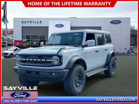 New 2026 Ford Bronco Outer Banks w/ Sasquatch Package AWD/4WD image 1