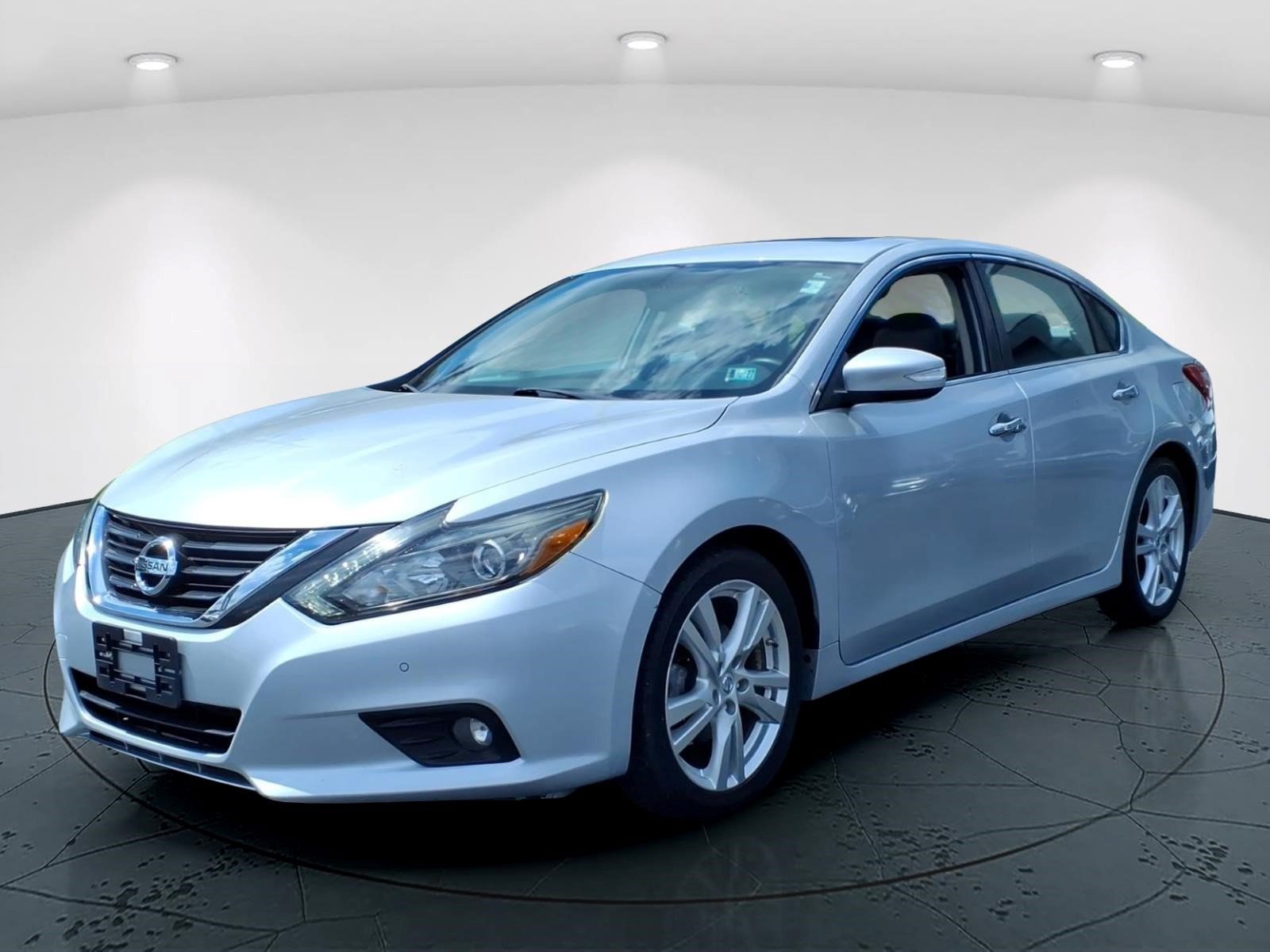 Used 2017 Nissan Altima 3.5 SL FWD image 6