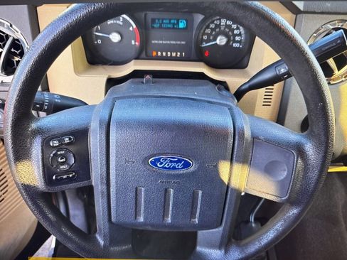 Used 2011 Ford F250 XLT w/ XLT Interior Pkg image 13