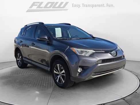 Used 2017 Toyota RAV4 XLE image 1