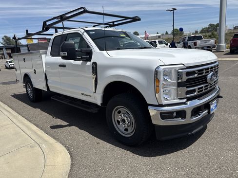 New 2026 Ford F350 XL w/ XL Chrome Package AWD/4WD image 7