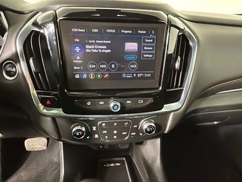 Used 2023 Chevrolet Traverse RS AWD/4WD image 24