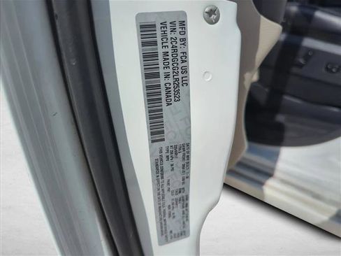 Used 2020 Dodge Grand Caravan SXT image 27