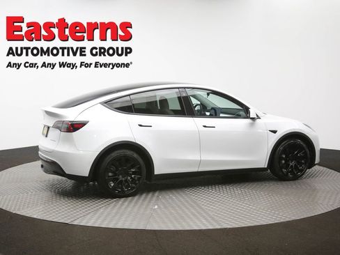 Used 2021 Tesla Model Y Long Range image 40