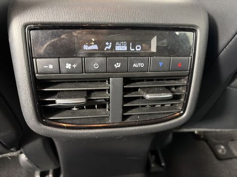 Used 2023 MAZDA CX-9 Touring Plus AWD/4WD image 19