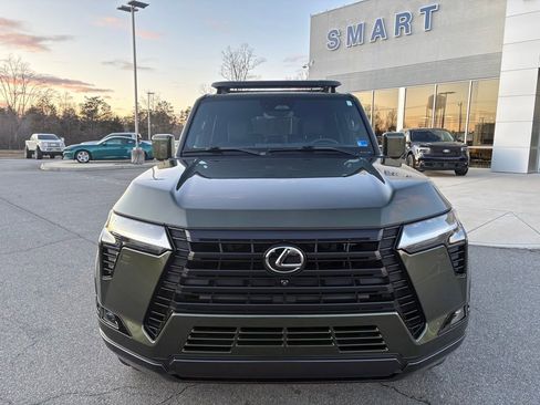 Used 2024 Lexus GX 550 w/ Accessory Package (2T) image 8