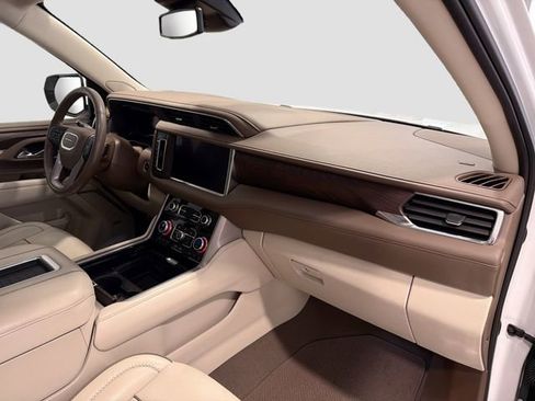 Certified 2023 GMC Yukon XL Denali image 28