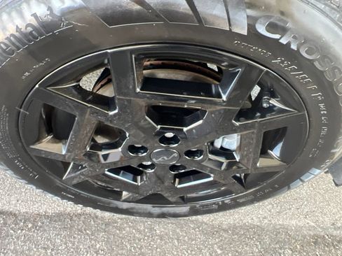 Certified 2025 Kia Carnival SX w/ SX Dark Edition Package FWD image 38