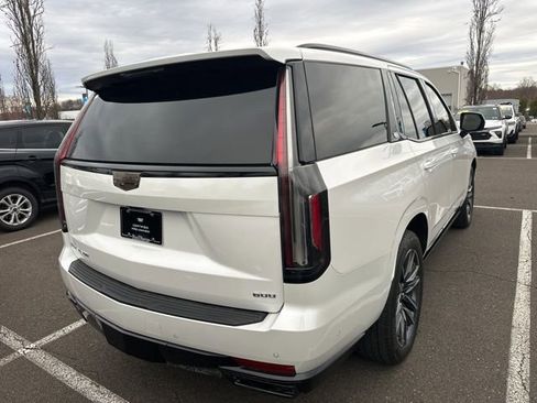 Used 2022 Cadillac Escalade Sport w/ Touring Package image 5