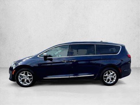 Used 2018 Chrysler Pacifica Limited w/ Advanced Safetytec Group FWD image 6
