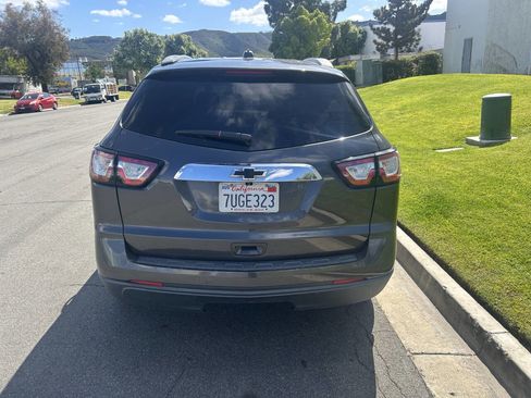 Used 2016 Chevrolet Traverse LS FWD image 9