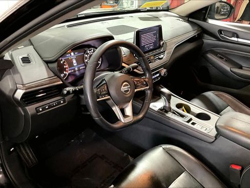 Used 2019 Nissan Altima 2.5 Platinum FWD image 18