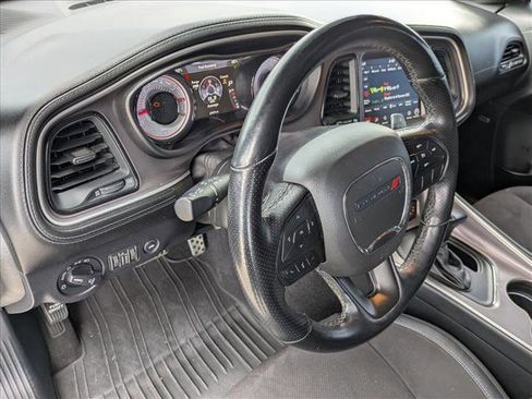 Used 2022 Dodge Challenger R/T Scat Pack w/ Shaker Package image 9