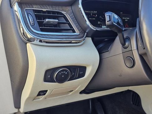 Used 2019 Lincoln Continental Reserve image 19