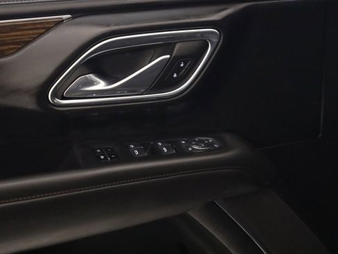 Used 2024 Chevrolet Suburban High Country w/ Advanced Technology Package image 19