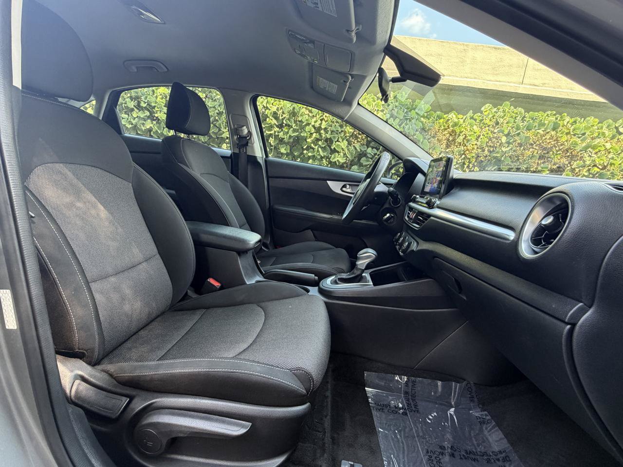Used 2022 Kia Forte LXS FWD image 18